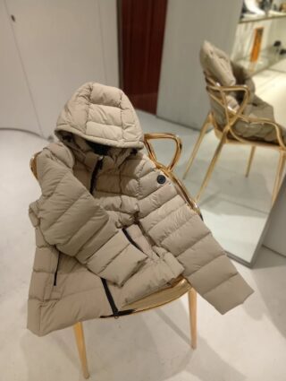 ギミック多し。今昔融合な名モデル：MICRO REPS DOWN -STONE ISLAND